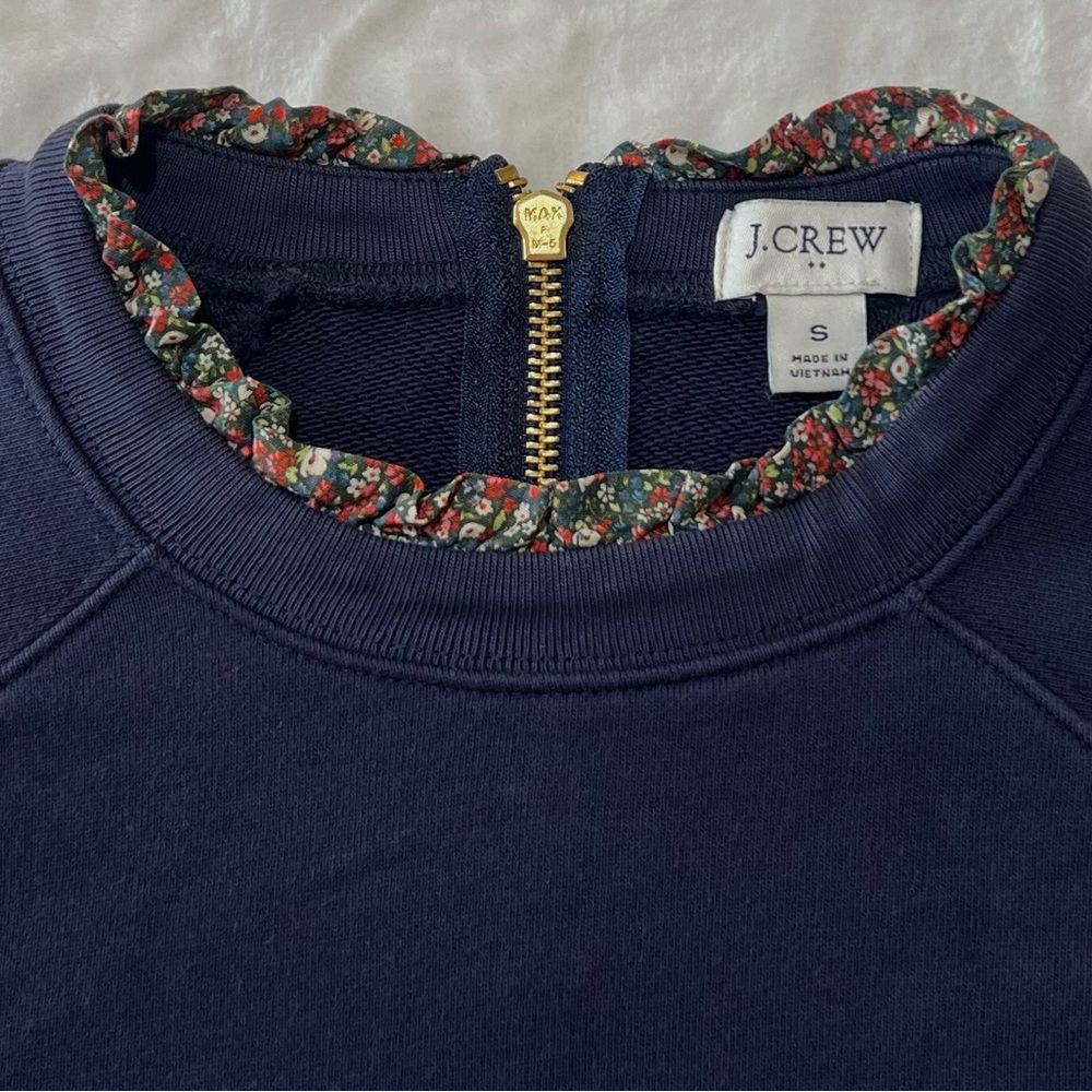 J. Crew Woven Ruffleneck Pullover Sweatshirt Floral Trim Gold Zip Navy Small - Picture 6 of 17